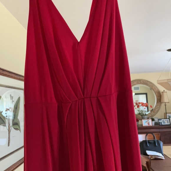 BCBGMAXAZRIA
Red Rio Hali V-neck Formal Dress - Picture 10 of 12